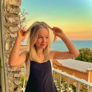 Meet your Posher, Emma